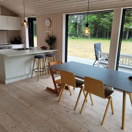 Holiday From 2019, Very Sunny, Peaceful, Forest, Beach Vakantiehuis *
